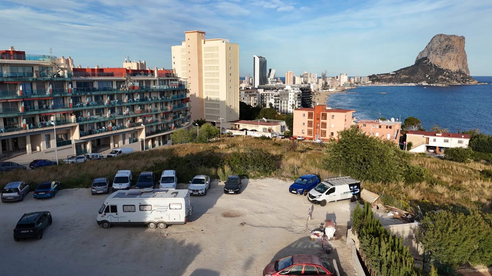 Urban Land for Sale in Calpe – 2,299 m² Plot with Residential & Commercial Use