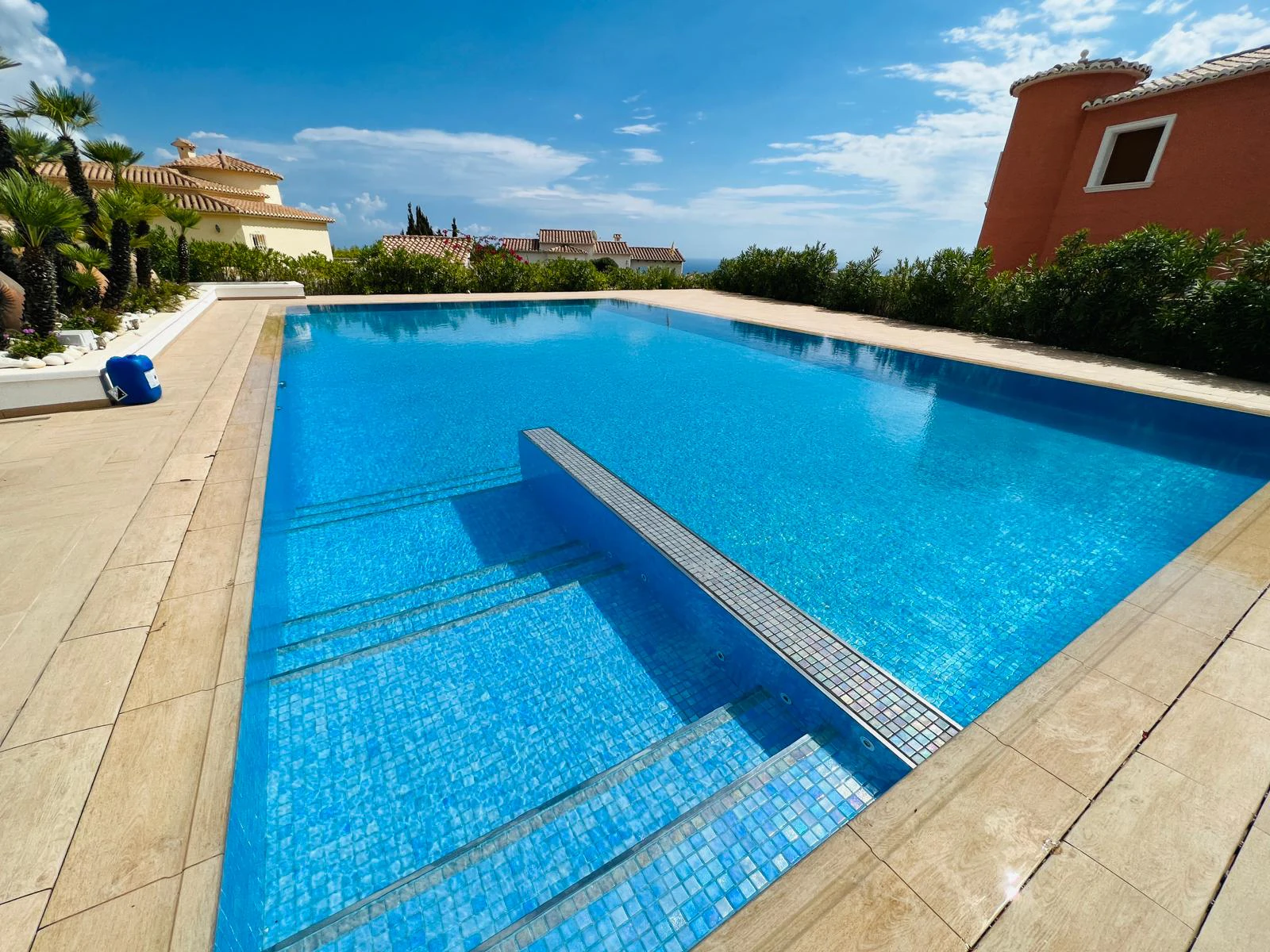 Prachtige luxe villa met uitzicht op zee