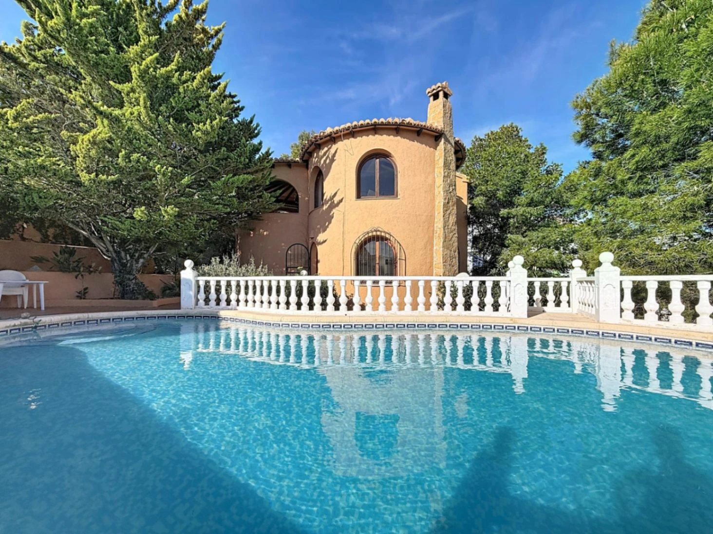 Cumbre del Sol villa with private pool and sea views