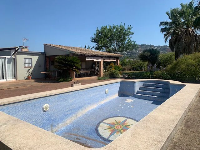 For Sale. Country house in Denia