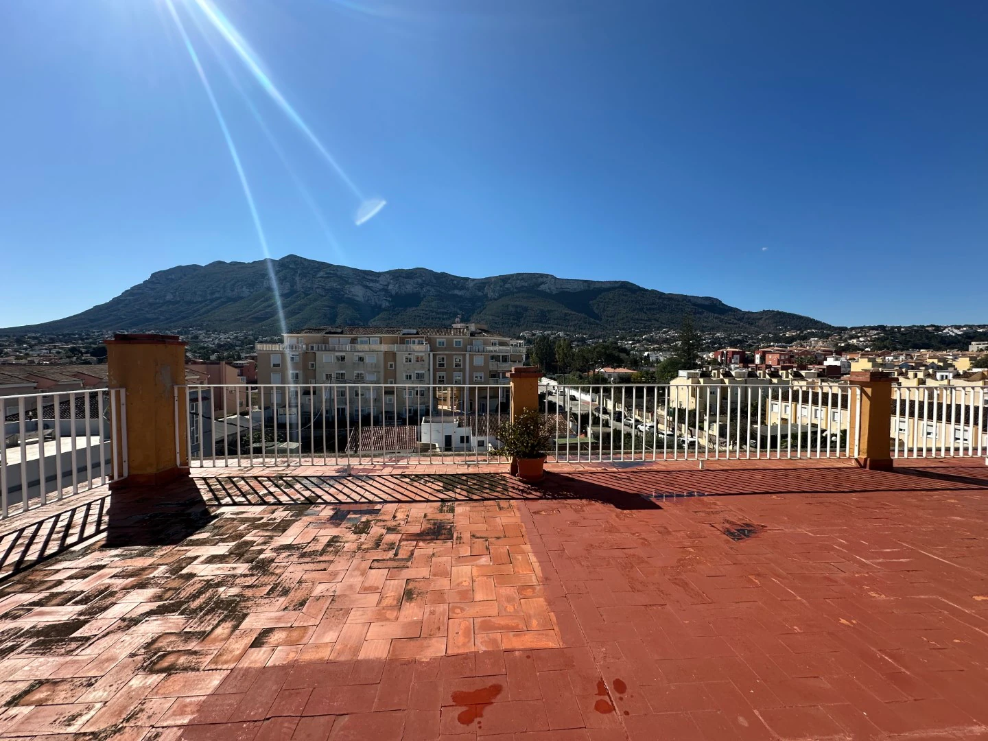 Penthouse for Sale in Dénia with Panoramic Views