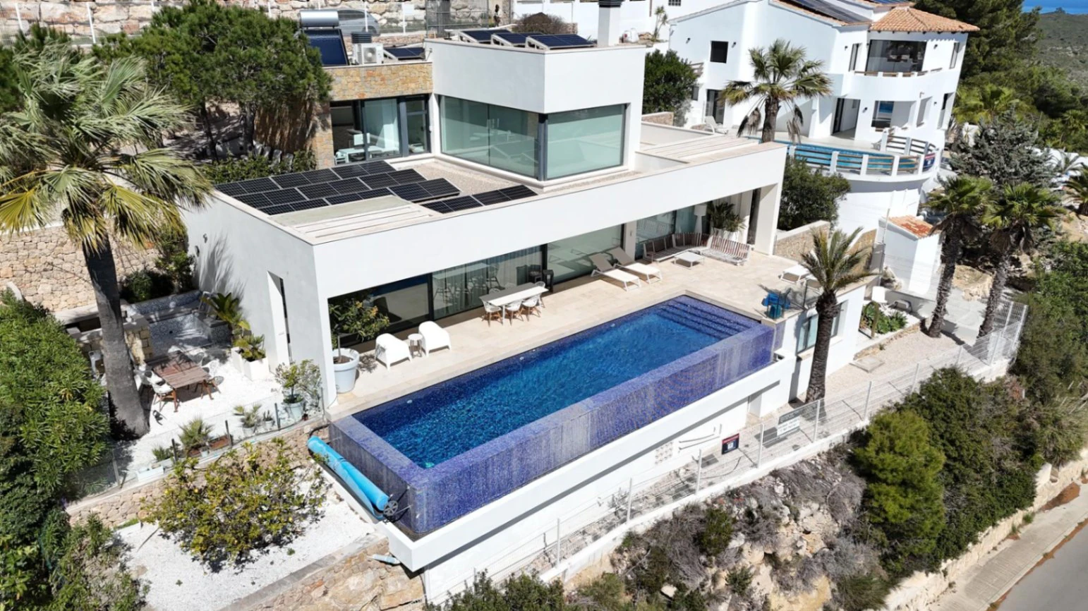 Cumbre del Sol modern villa with panoramic sea views