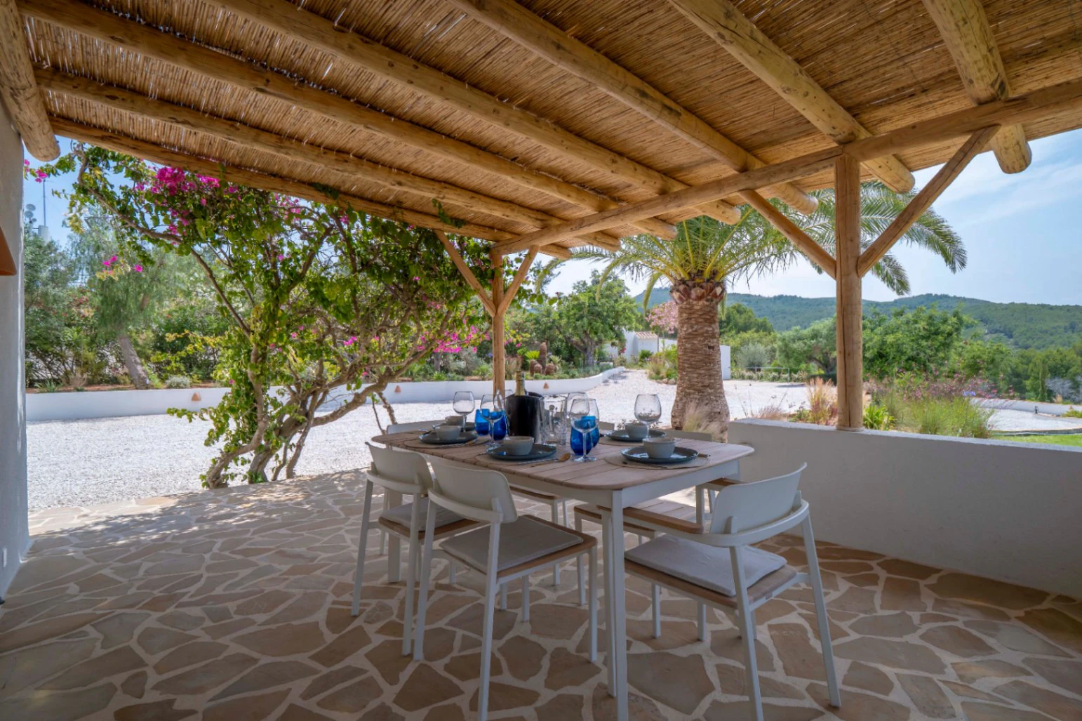 Recently renovated villa with stunning panoramic views of Jávea.