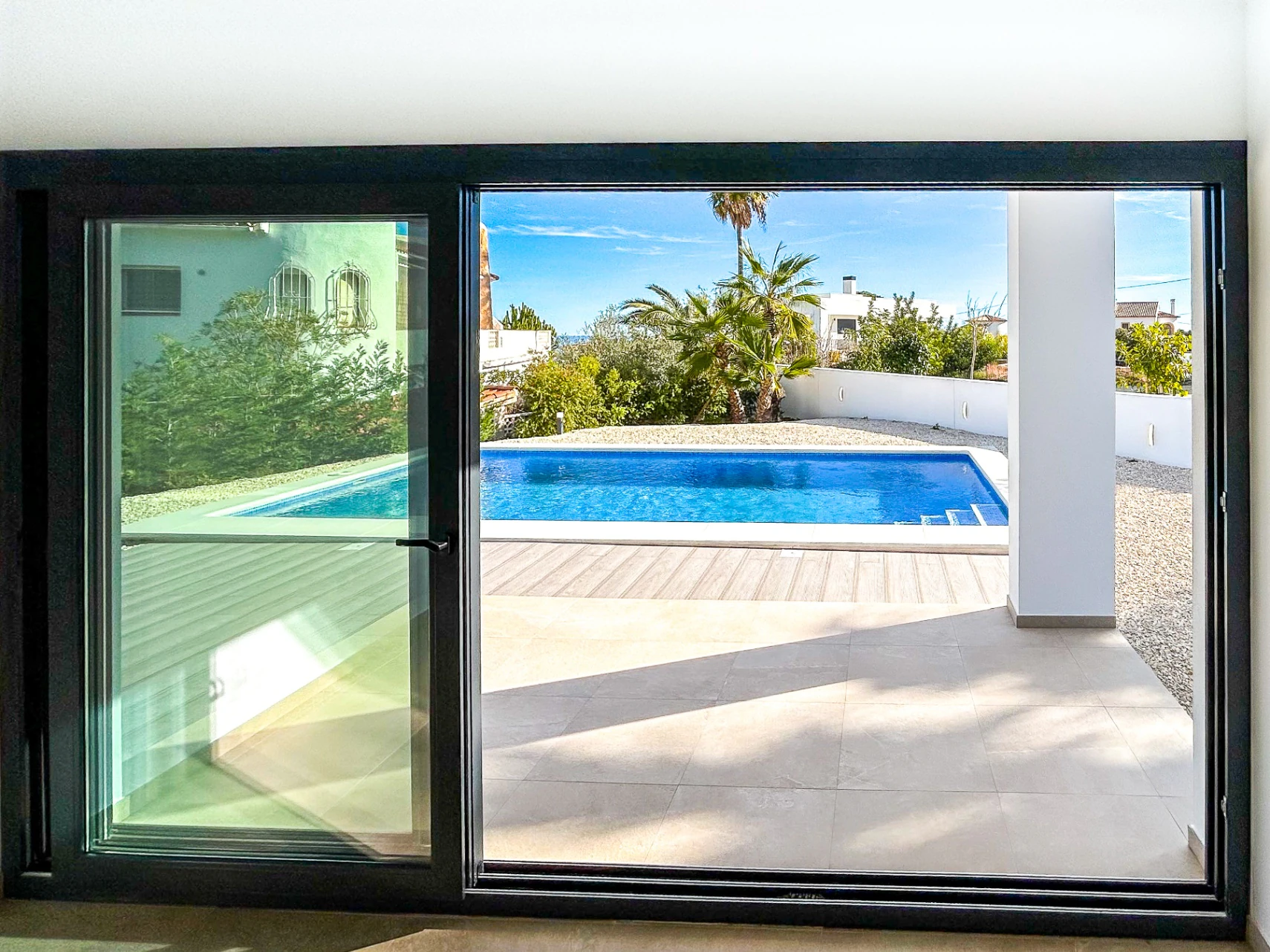 Neu gebaute Villa in Benissa mit Privatpool und Meerblick