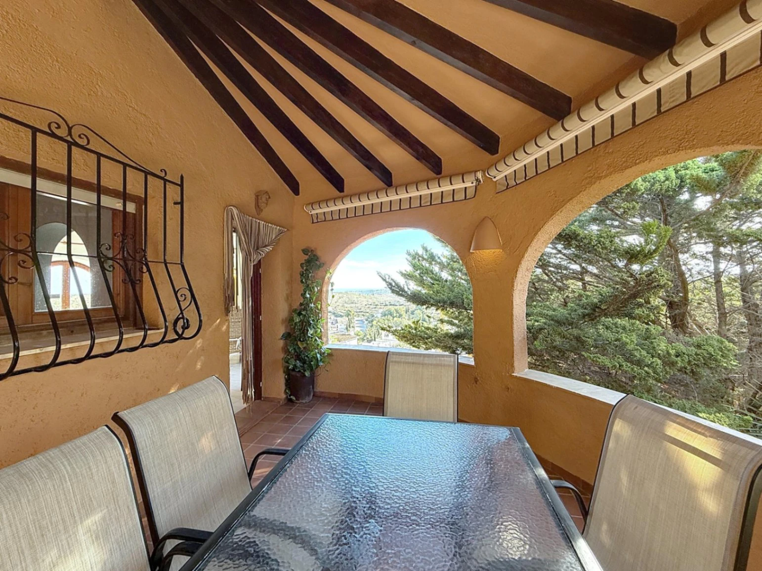 Cumbre del Sol villa with private pool and sea views