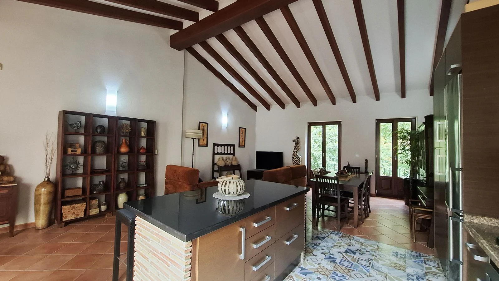 Spacious duplex home in the center of Denia