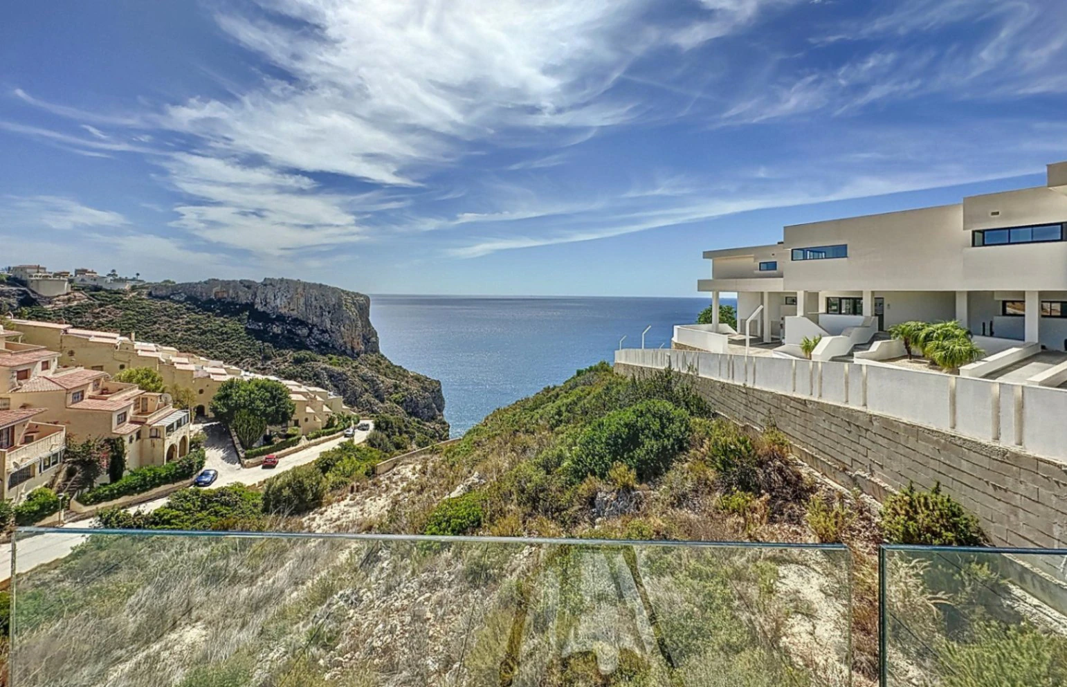 Cumbre del Sol moderne luxe appartement metSpectaculaire panoramisch uitzicht op de zee en de kliffen