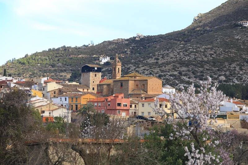 Villa for sale in Alcalali