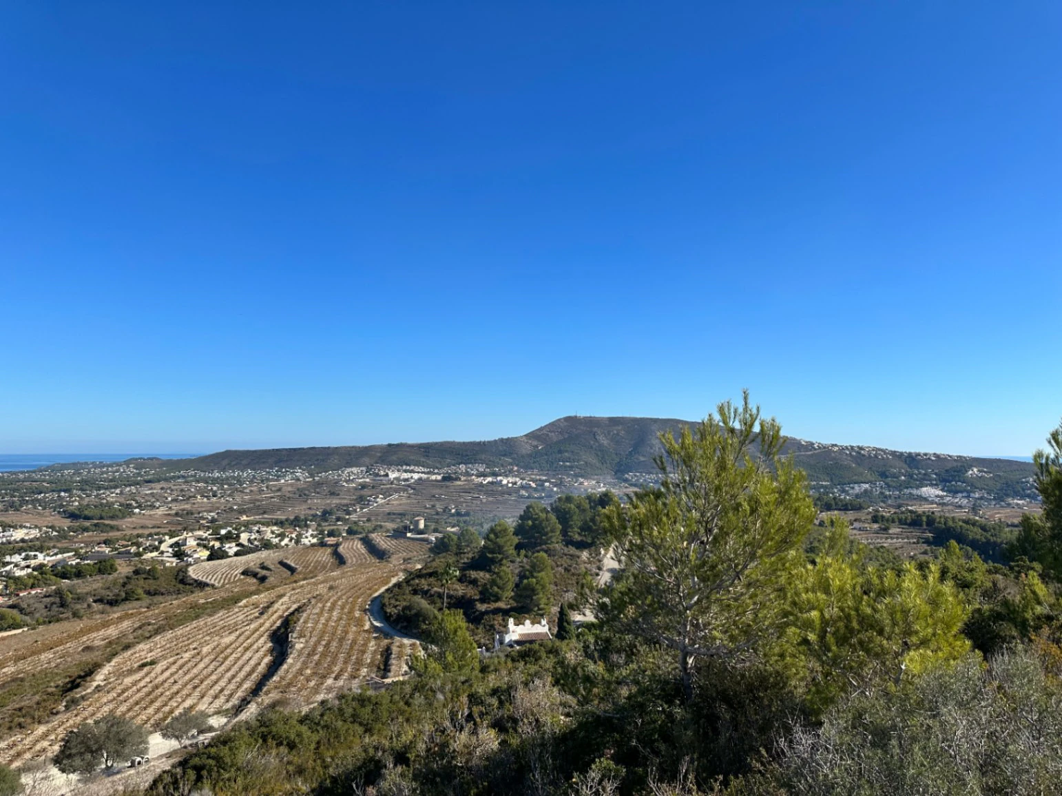 Terreno rustico con vistas