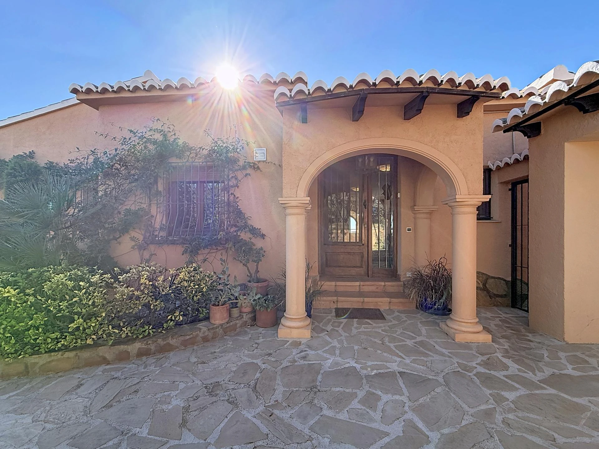 Cumbre del Sol Villa auf Doppelgrundstück mit Panoramablick in Kalmias