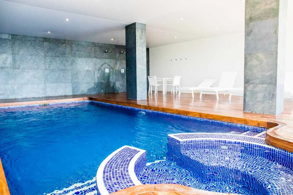Cumbre del Sol luxe modern penthouse met uitzicht op de kliffen en de zee