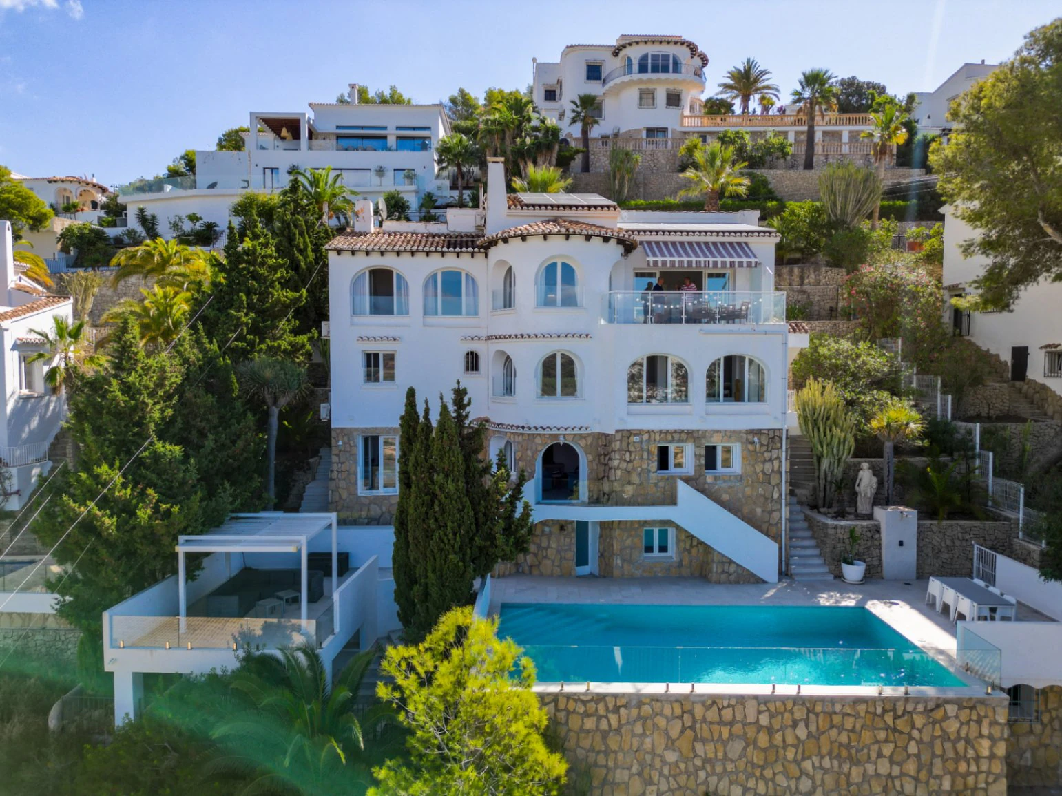 Prachtige Villa Te Koop in Moraira, 7 Slaapkamers