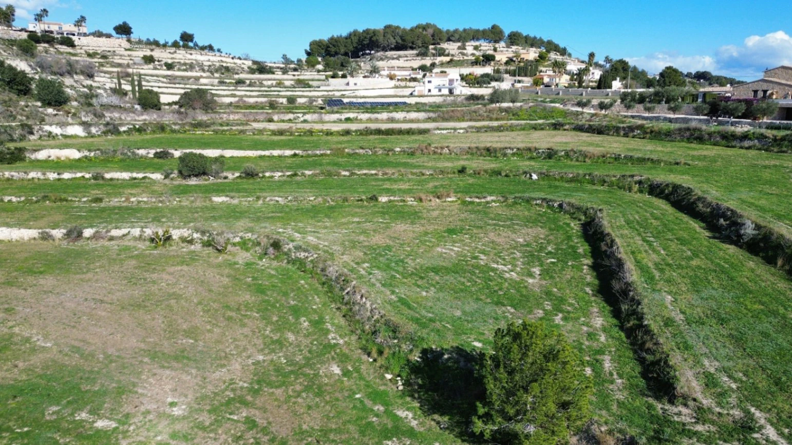 Parcela de terreno en Teulada con vistas al mar y gran potencial edificable