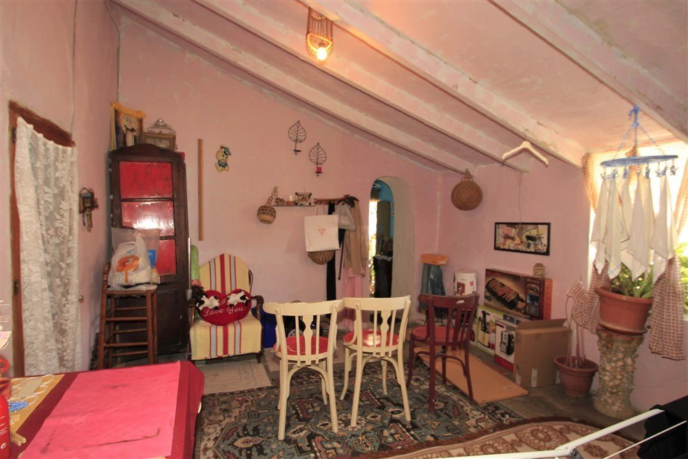 Traditional village house for sale in Teulada