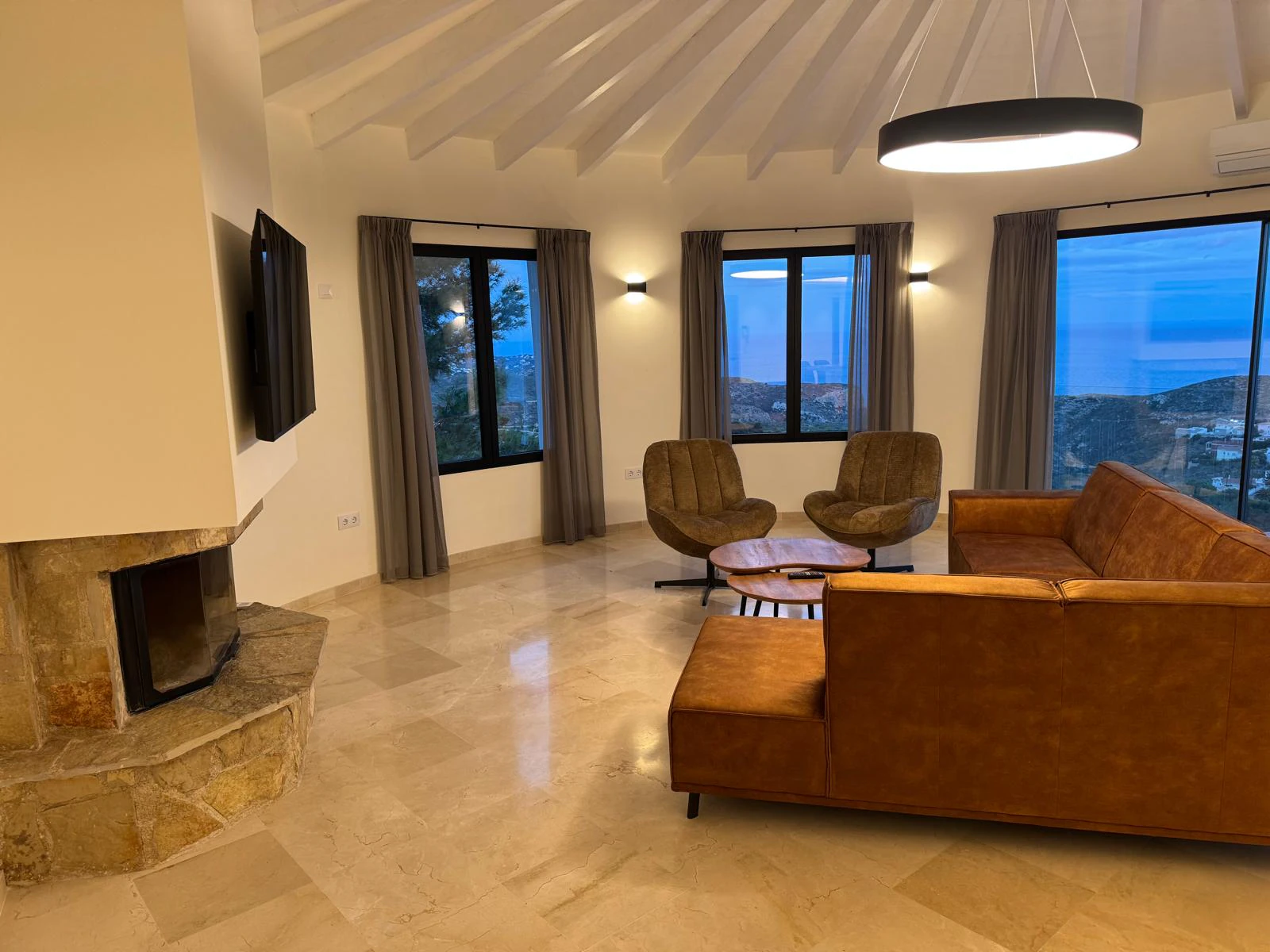 Renovated Villa with Panoramic Sea Views – Dalias, Cumbre del Sol