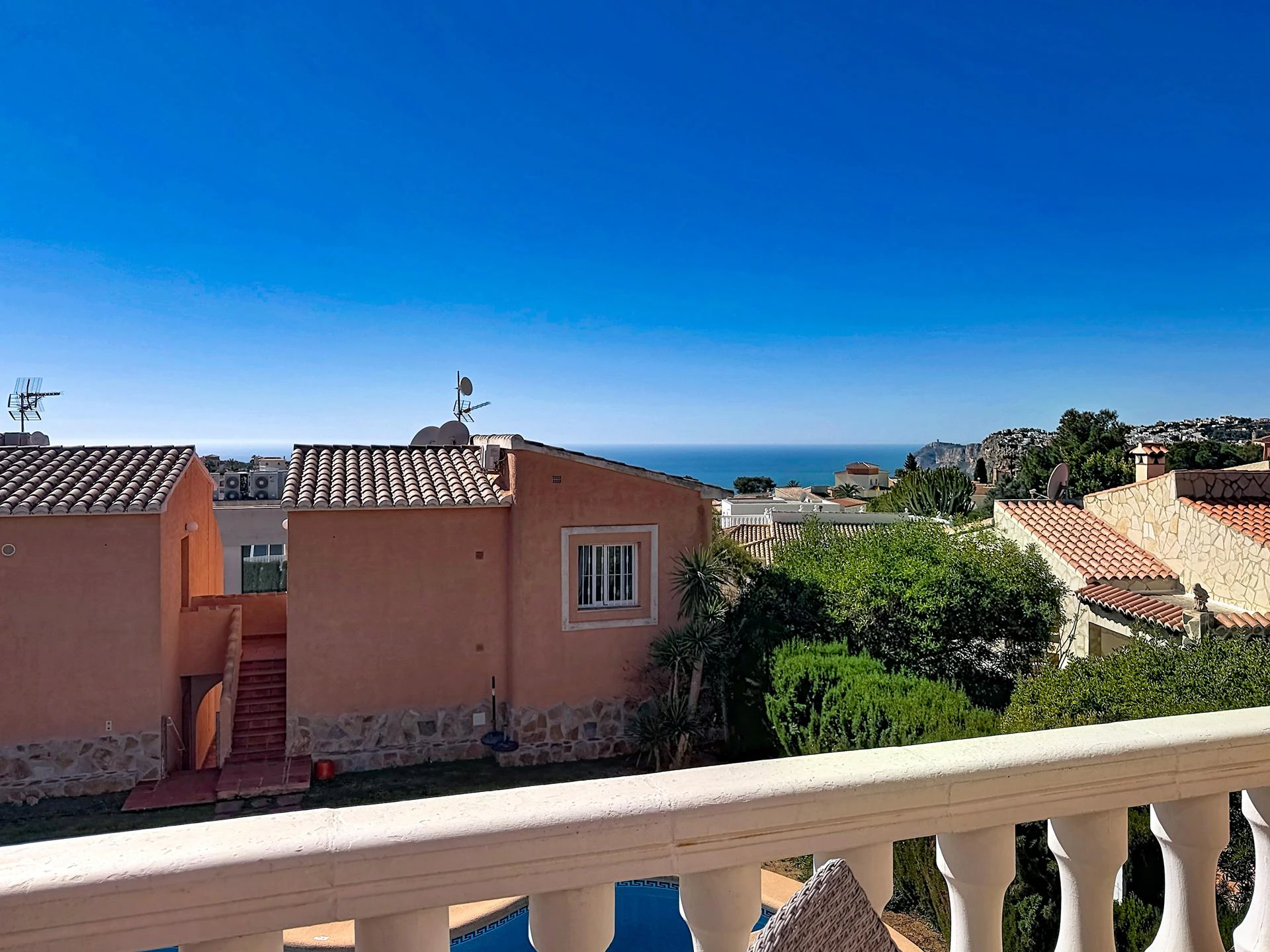 Cumbre del Sol appartement gerenoveerd met uitzicht op zee