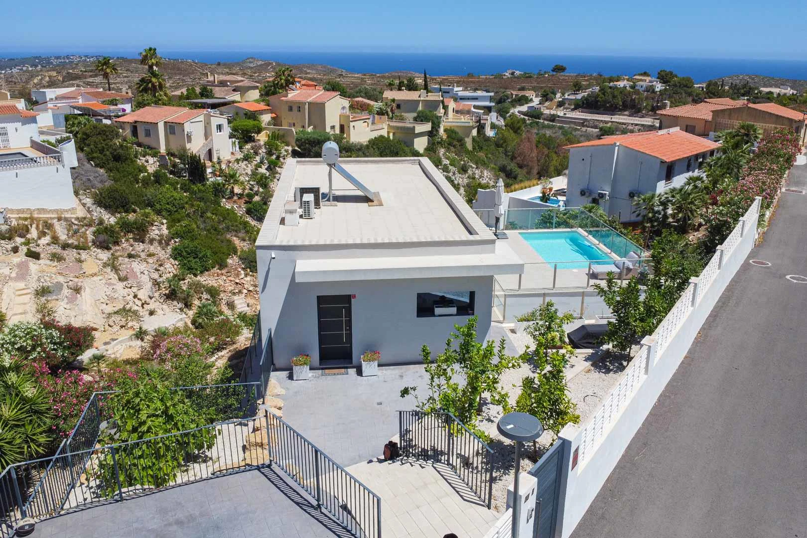 Cumbre del Sol Modern villa with sea views