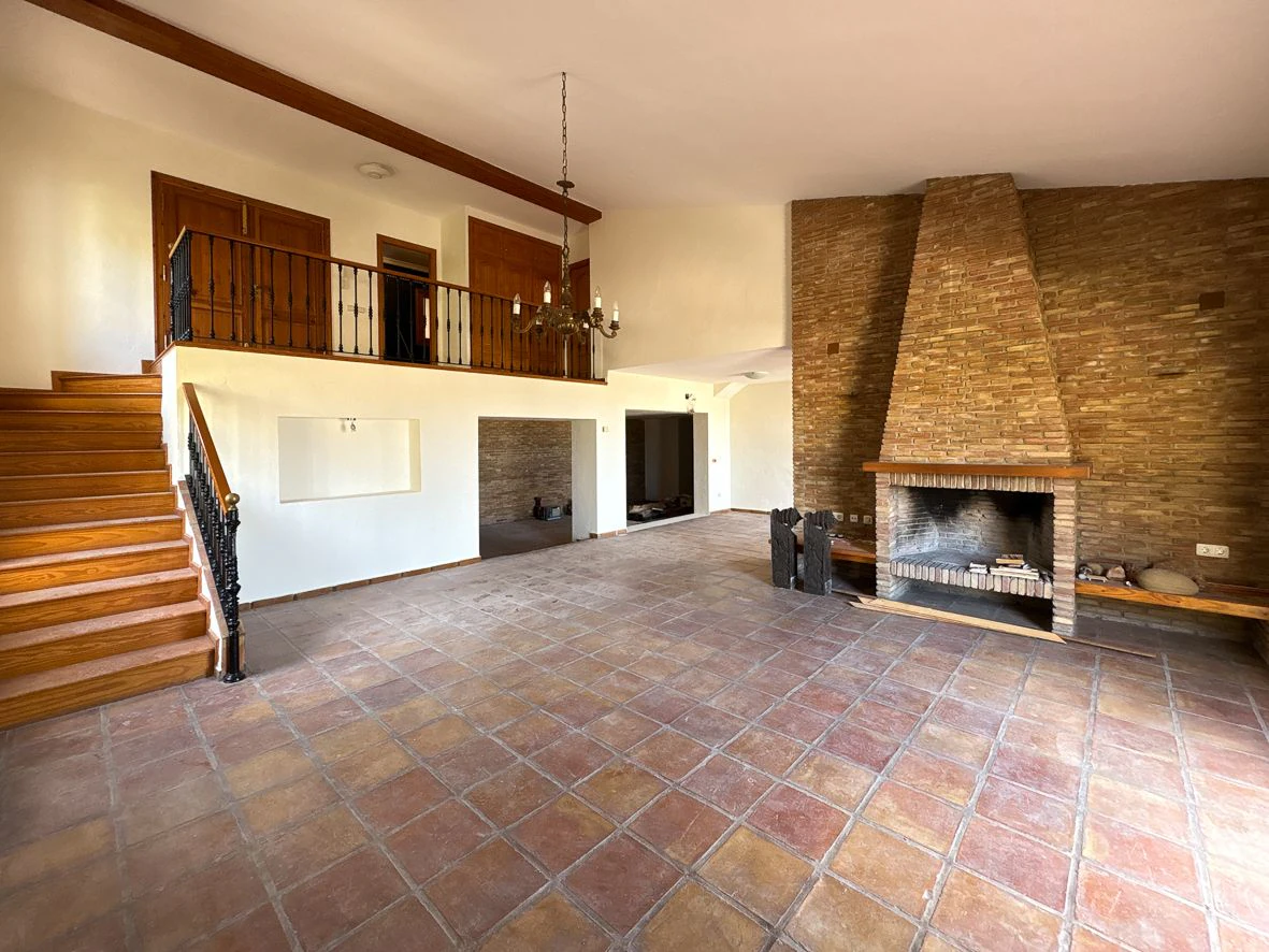 Stunning villa with sea views in Dénia.