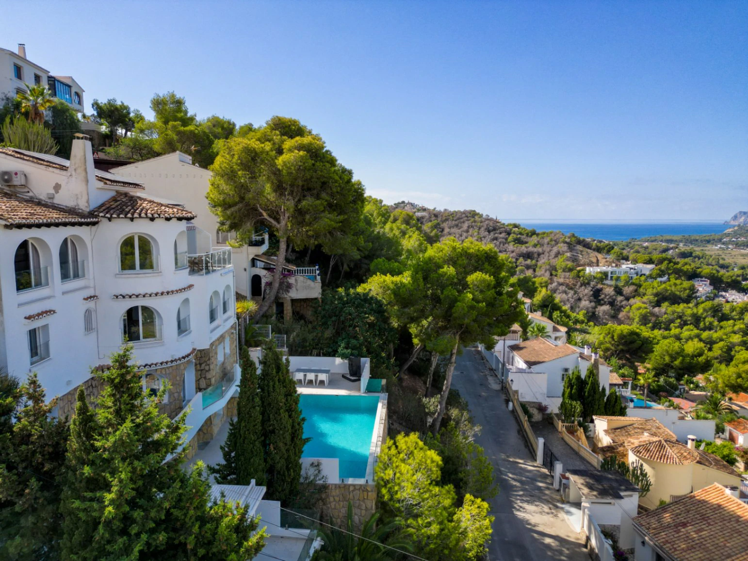 Prachtige Villa Te Koop in Moraira, 7 Slaapkamers