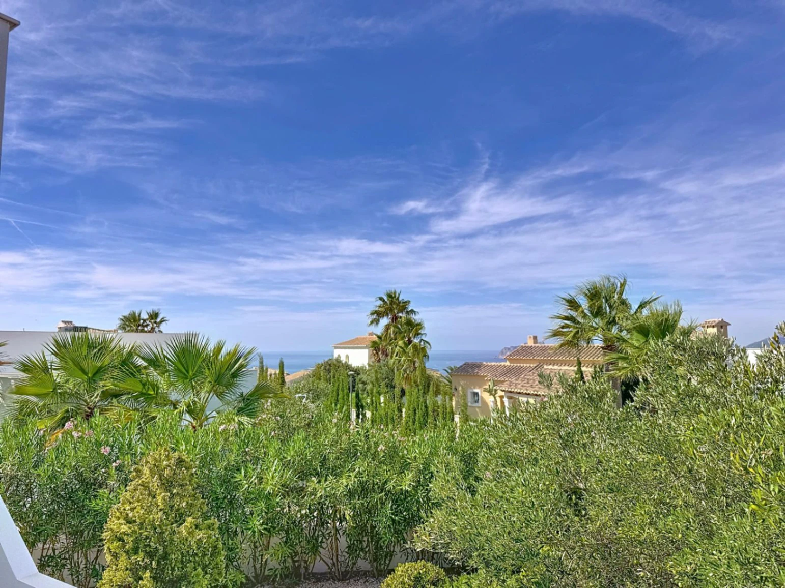 Cumbre del Sol Moderne villa met uitzicht op zee