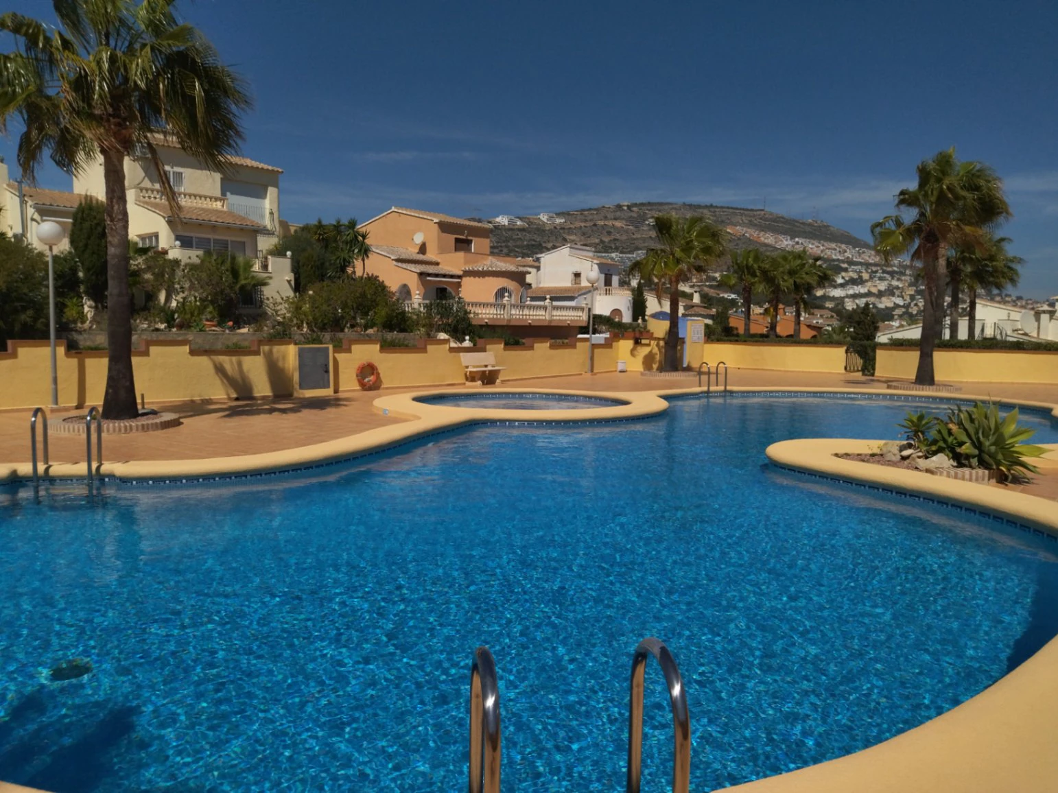 Cumbre del Sol Villa met uitzicht op zee en gemeenschappelijk zwembad