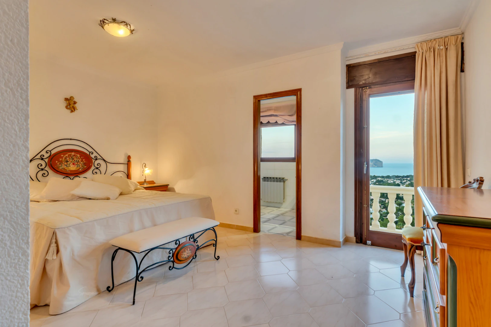 Villa à vendre avec vue imprenable sur la mer