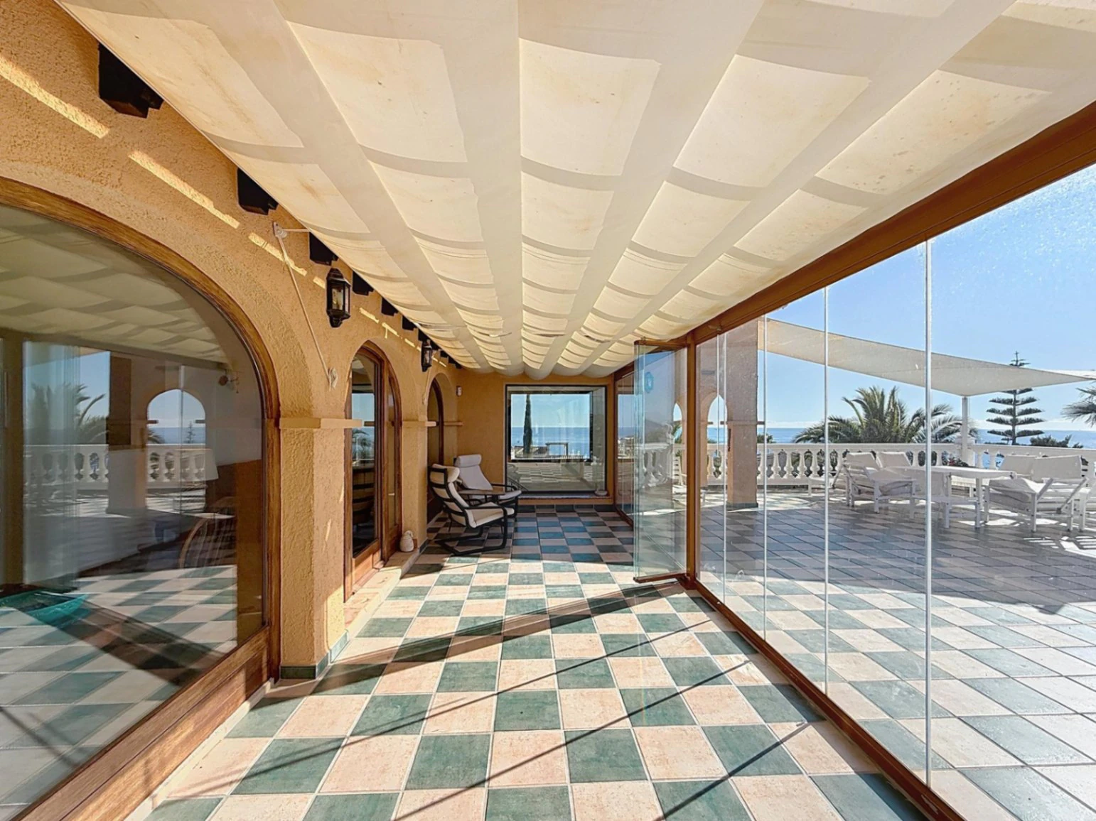 Cumbre del Sol Villa auf Doppelgrundstück mit Panoramablick in Kalmias