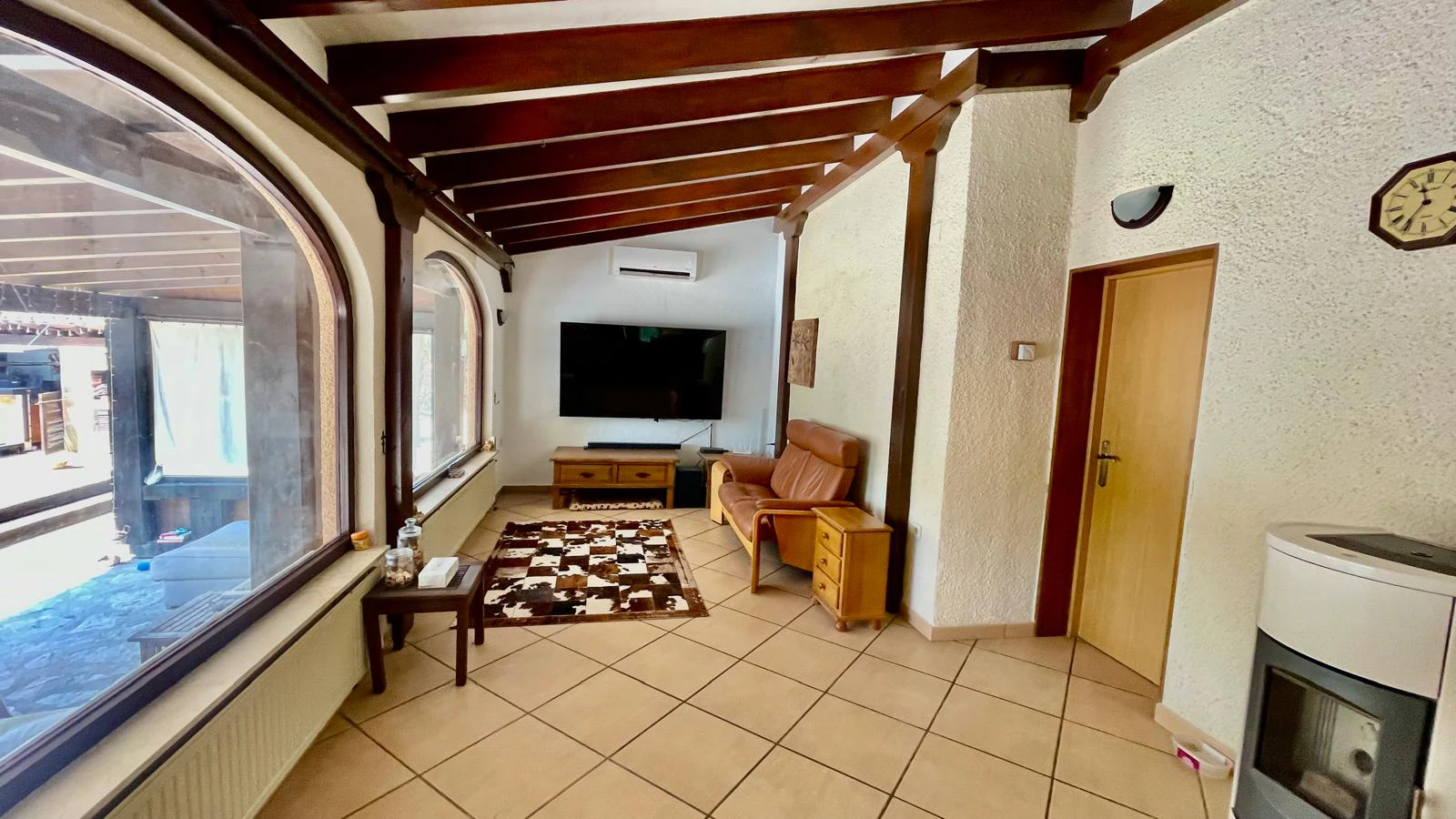 Villa for sale in Alcalali: Private, large south-facing plot, walking distance