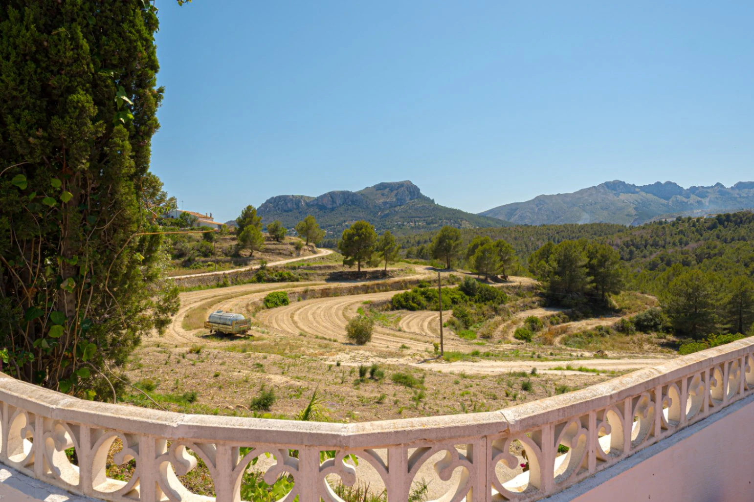 Villa for sale in Benissa: Stables and land