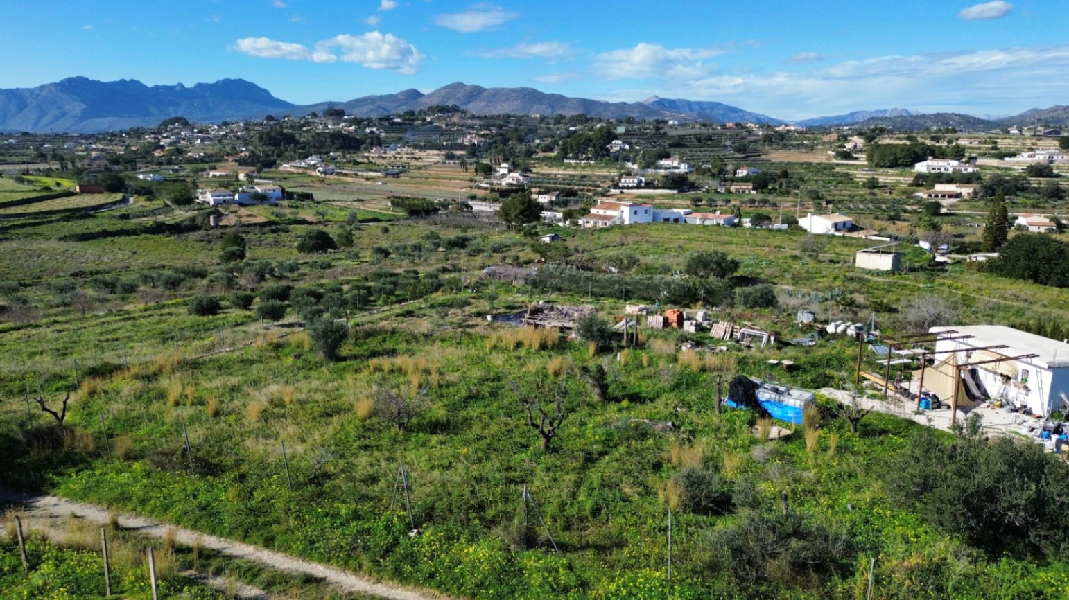 Rustiek perceel met prachtig uitzicht in Partida Berdica, Benissa