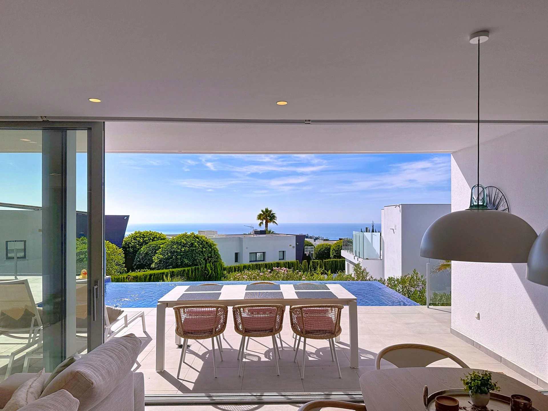 Cumbre del Sol Moderne villa met uitzicht op zee
