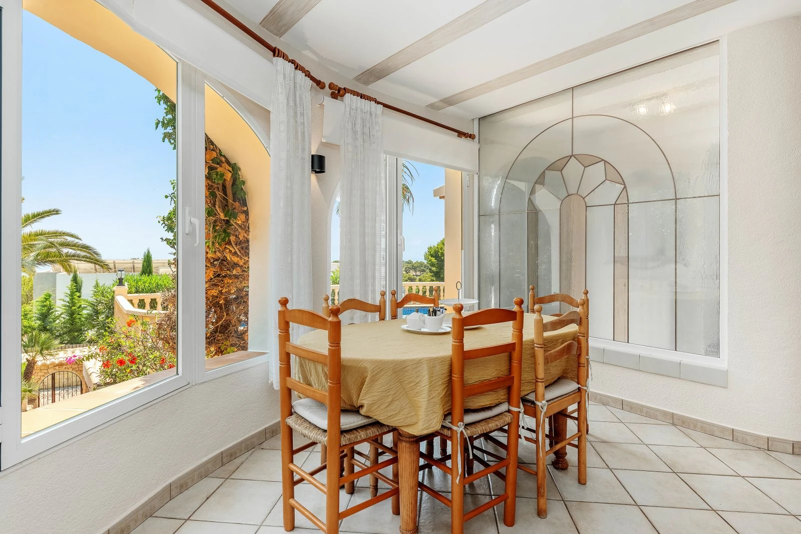 Traditional villa with sea views and a lot of privacy for sale in Jávea.