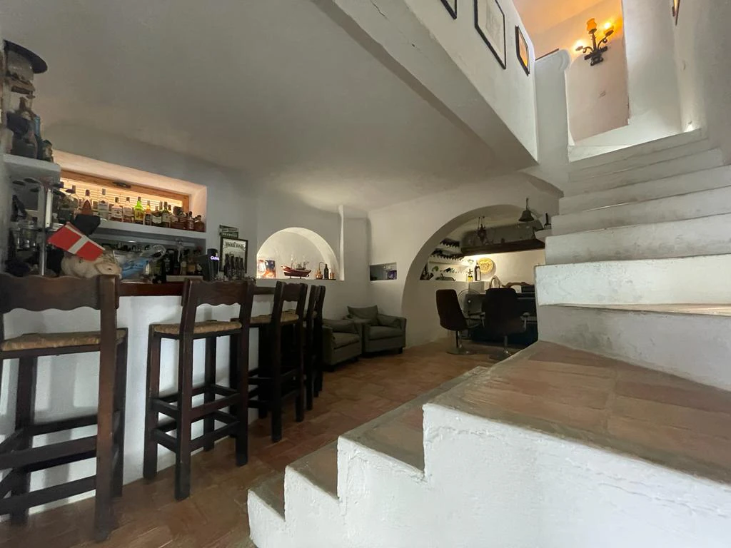 Double-Level 3 Bedroom House Pueblo Alcasar Pool Gardens & Facilities
