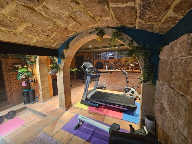 Prachtig herenhuis met uitzicht op zee te koop in de haven van Javea