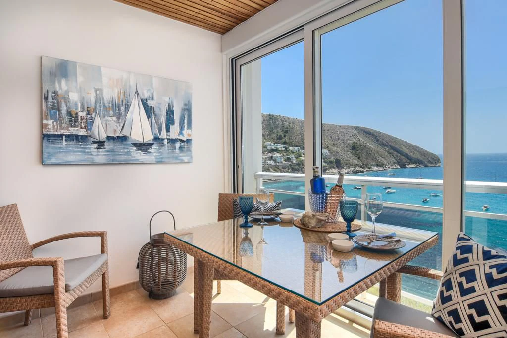 Seafront Penthouse for Sale in El Portet, Moraira – Panoramic Sea Views