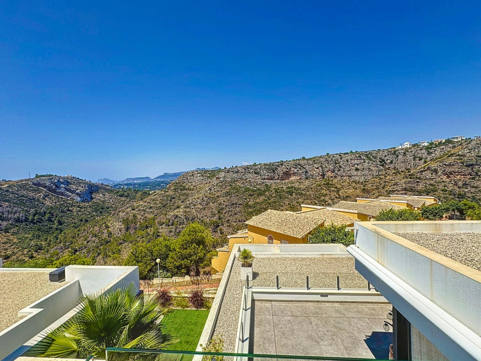 Impressive modern penthouse with panoramic views in Montecala Gardens, Cumbre del Sol.