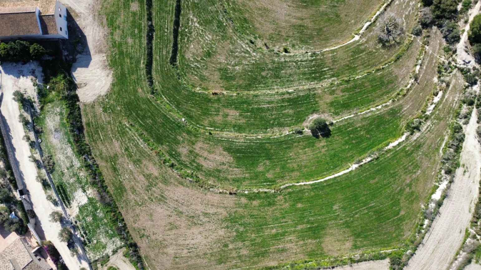 Parcela de terreno en Teulada con vistas al mar y gran potencial edificable