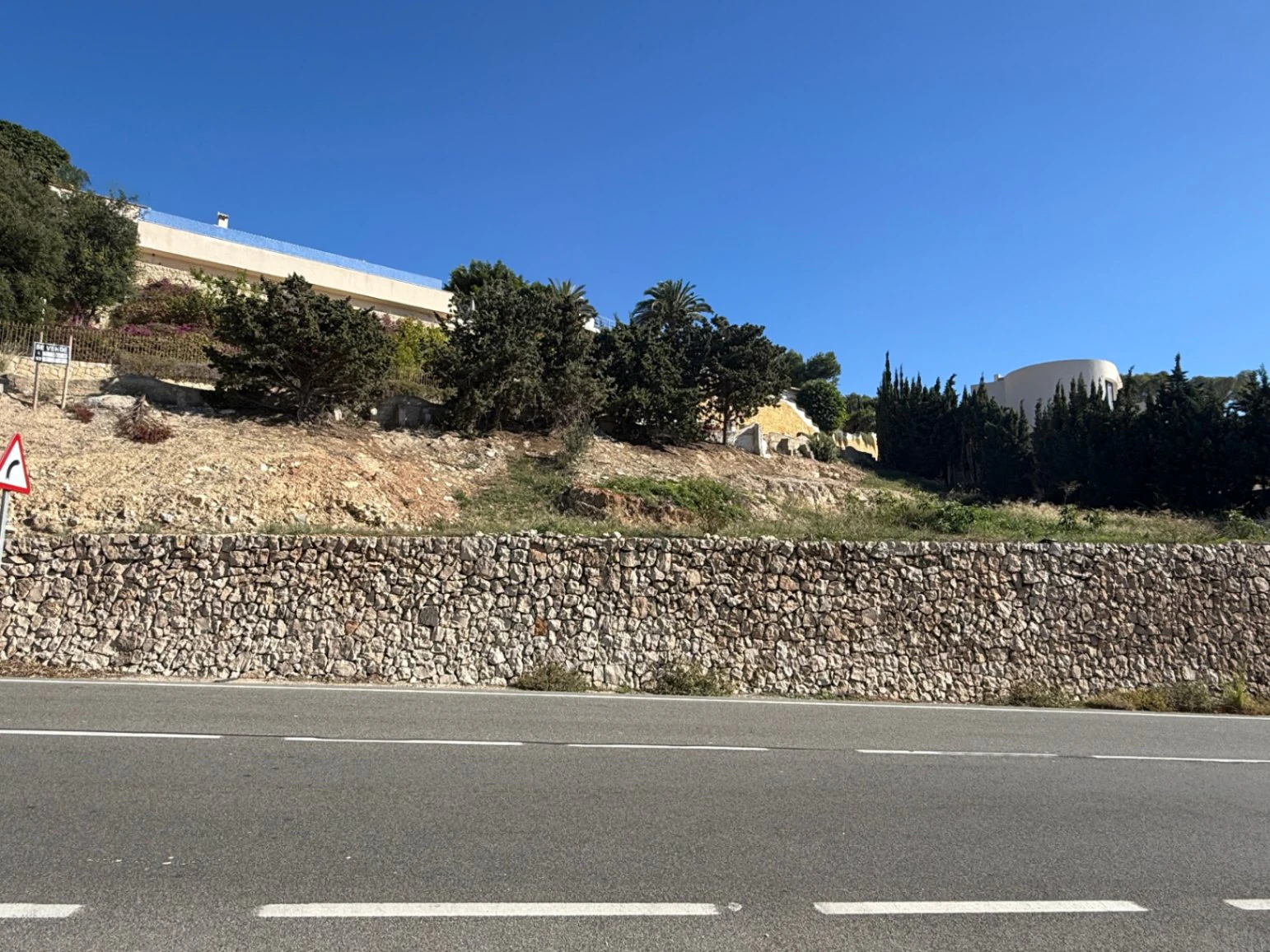 Spacious plot with sea views for sale in Benissa