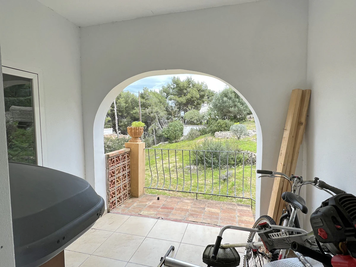 Villa in de buurt van het strand met uitzicht op zee in Javea