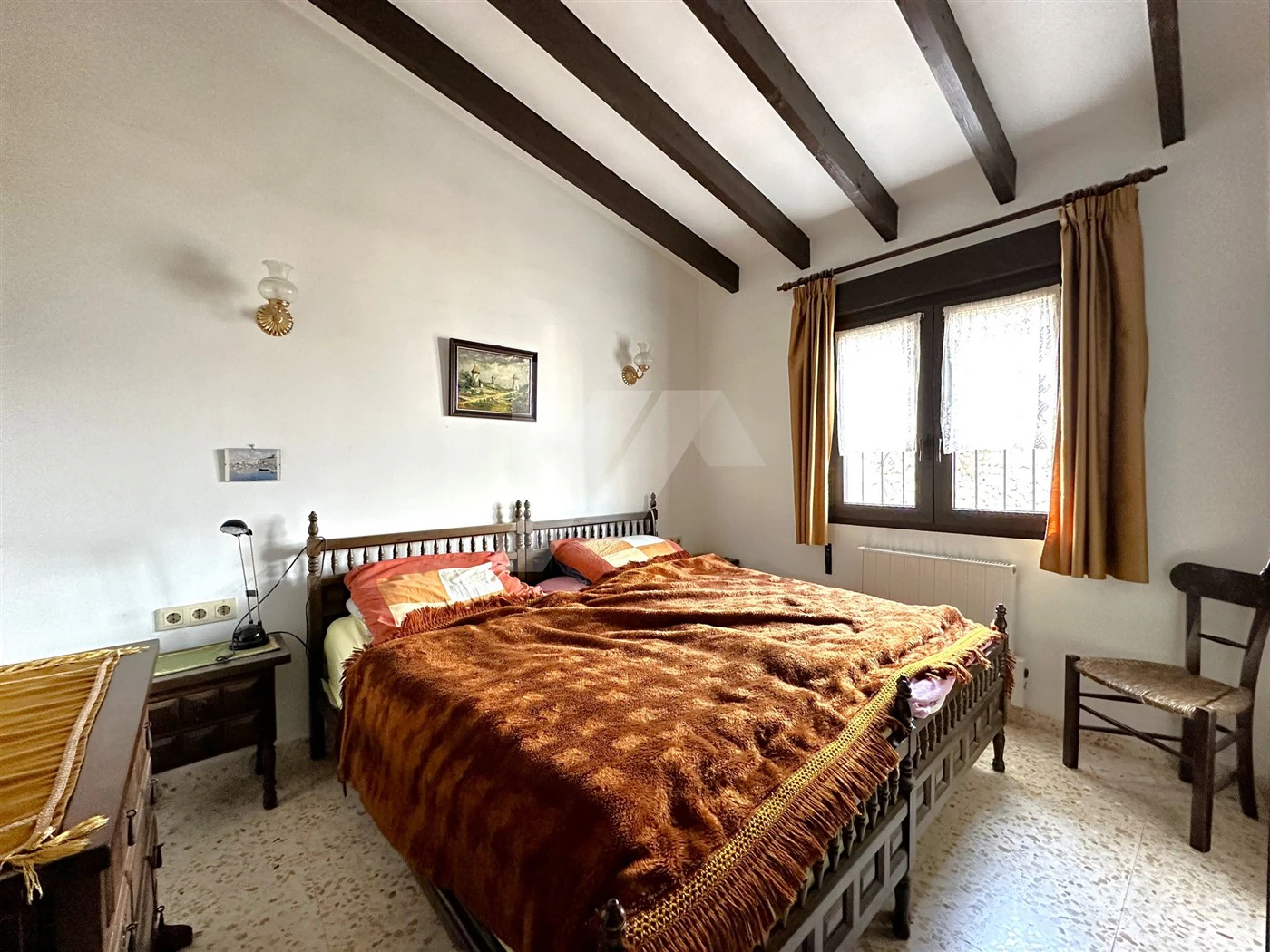 Villa te koop met zeezicht in Paichi, Moraira.