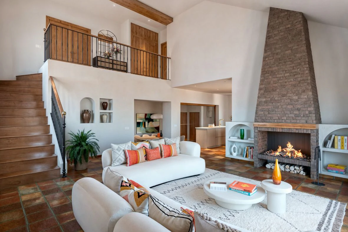 Stunning villa with sea views in Dénia.