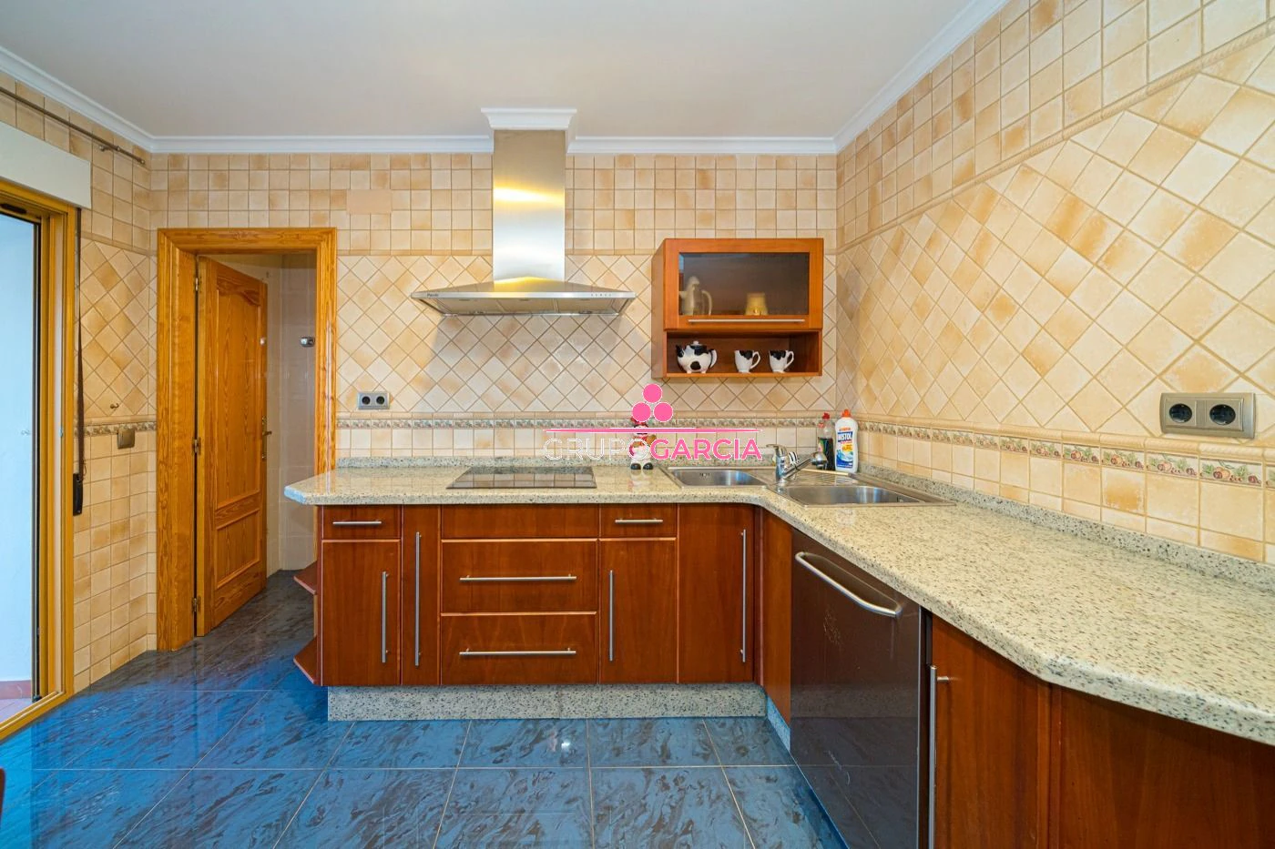Commercial premises for sale in Alcalali