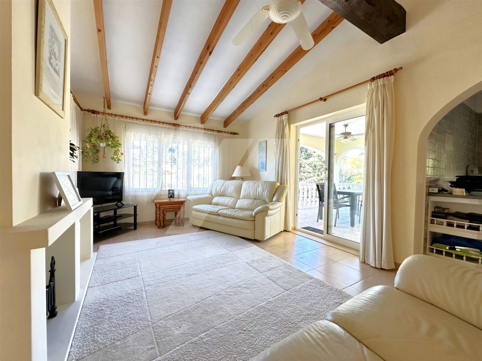 Villa for sale in Benissa, walking distance to Baladrar beach.