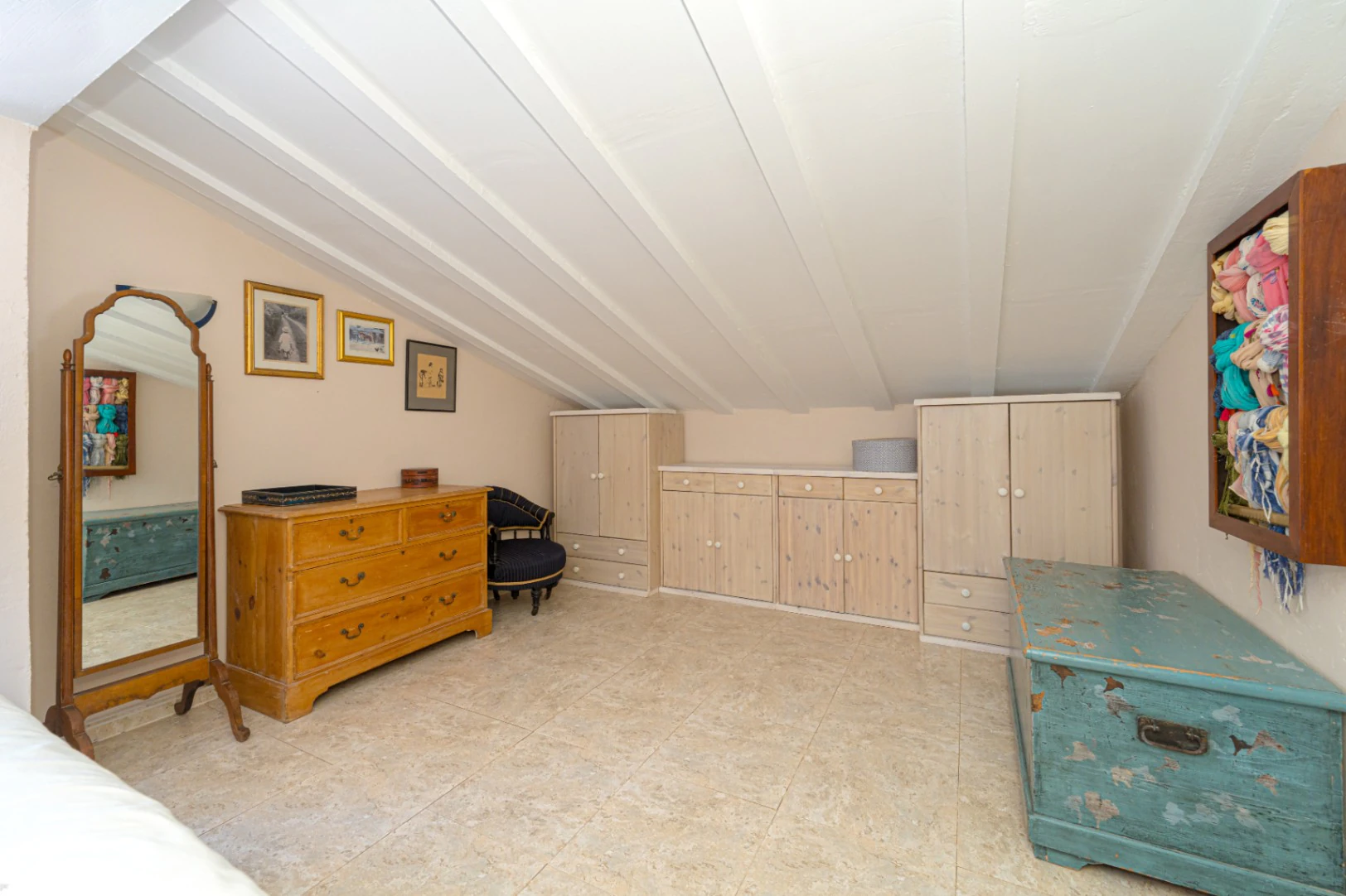 Villa for sale in Benissa: Stables and land