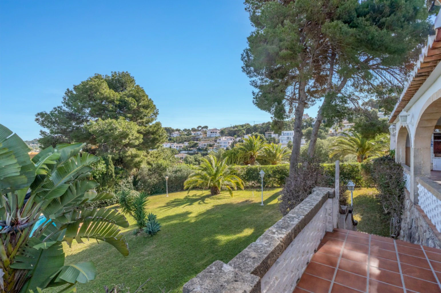 Stunning villa with amazing sea views in the El Tosalet urbanization.
