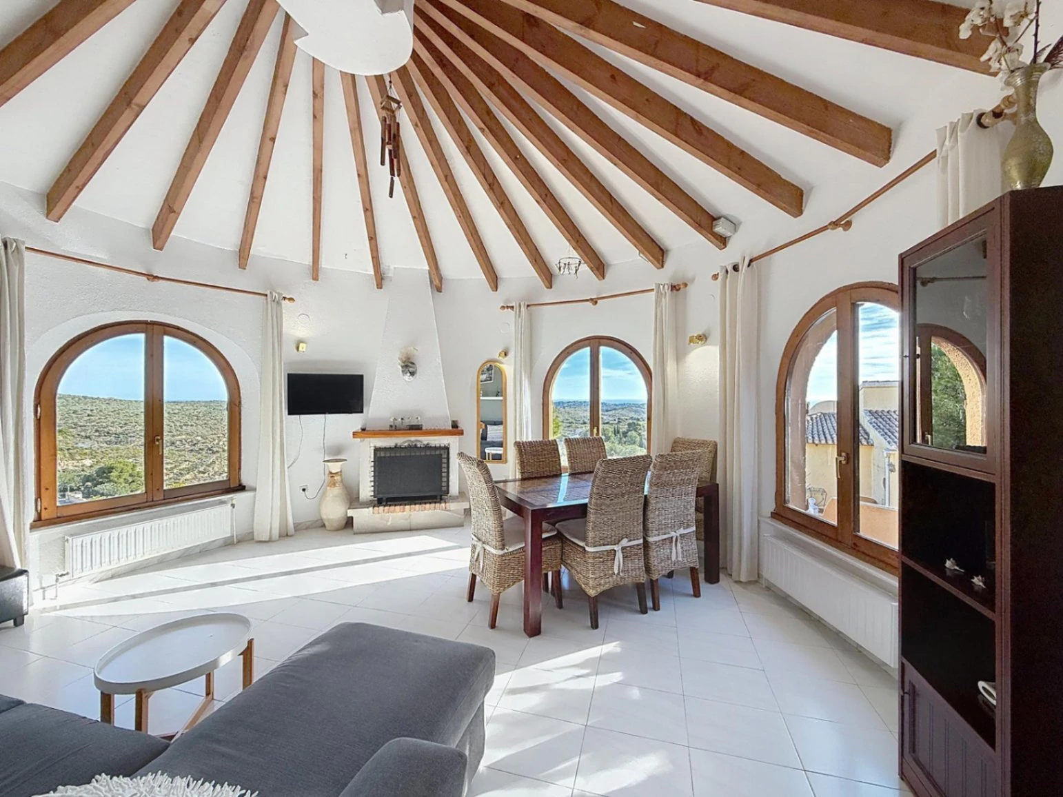 Cumbre del Sol villa with private pool and sea views
