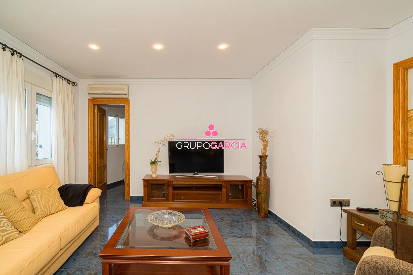 Commercial premises for sale in Alcalali