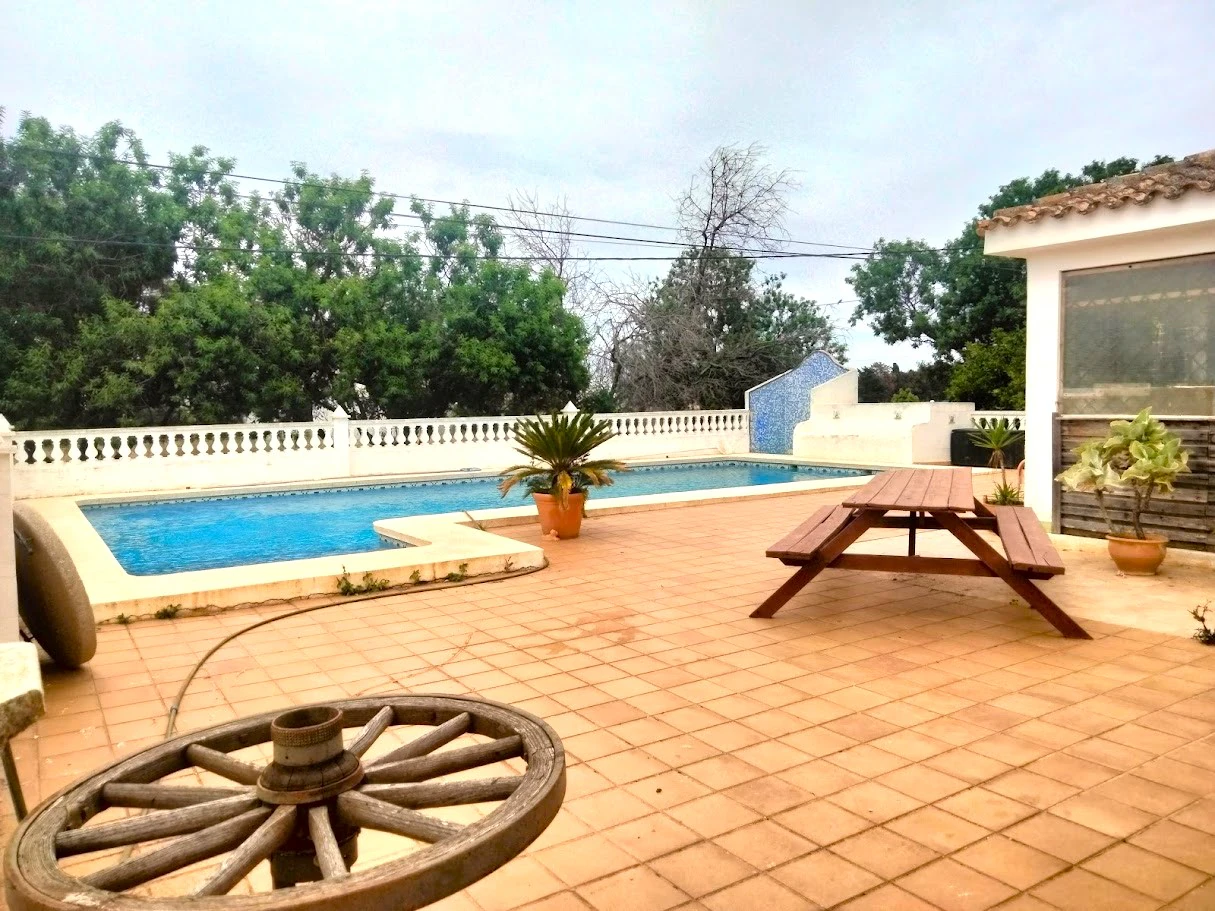 Villa de 9 chambres sur plus de 9 000 m² près du centre de Denia avec piscine et installations équestres