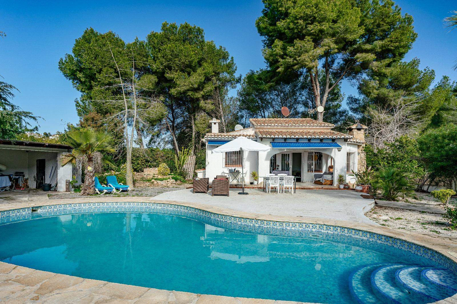 Villa for sale in El Portet Moraira
