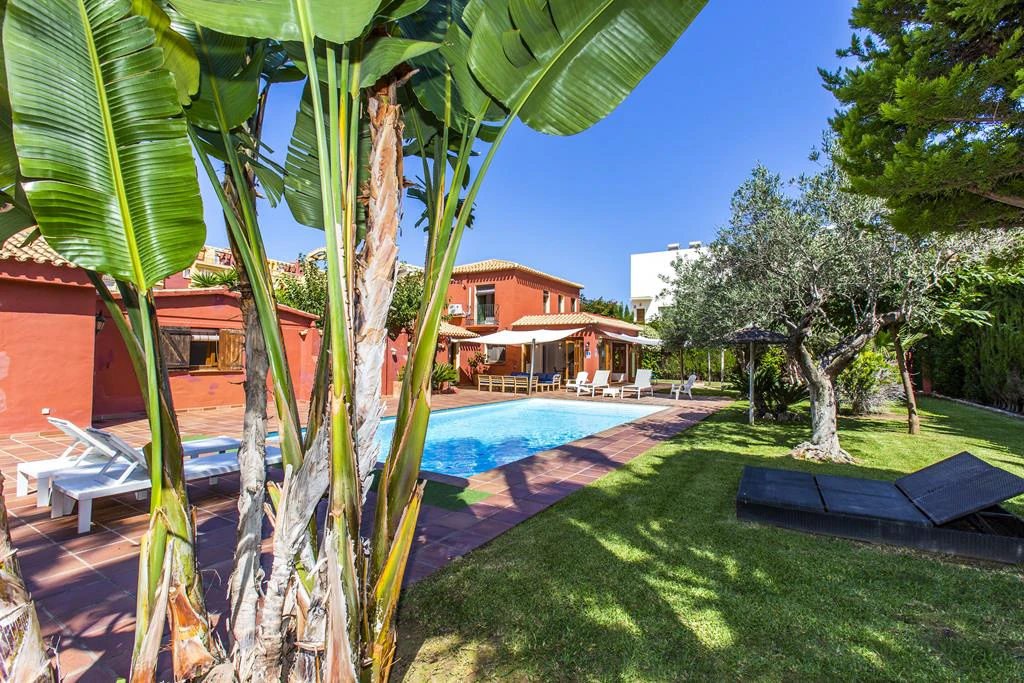 Villa with direct access to one of the best beaches in Dénia
